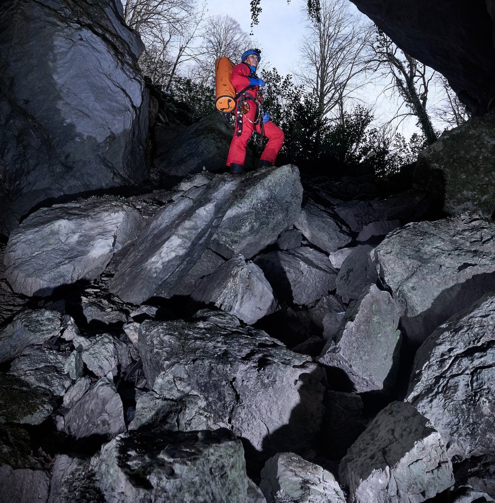 Здесь только камень, камень и вода Здесь только камень, камень и вода